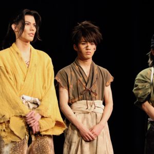 鈴木拡樹、鳥肌モノの殺陣で“伝説”に。舞台『どろろ』舞台挨拶＆ゲネプロレポート イメージ画像