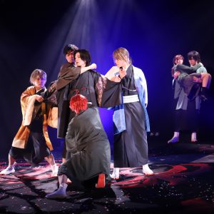 八大天狗が目の前に…！妖艶な世界観で魅せる舞台版「BLACK BIRD」ゲネプロレポ（画像51枚） イメージ画像