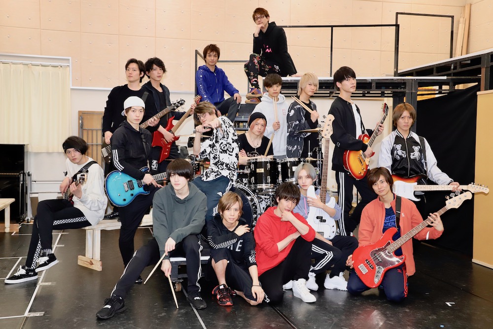 その日、舞台がライブ会場になる！「DYNAMIC CHORD the STAGE」公開稽古＆囲み取材レポ イメージ画像