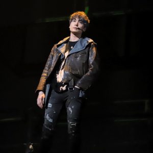 鈴木拡樹主演の舞台『サイコパス』が開幕　AIに支配された世界で「人間らしさ」は必要か イメージ画像