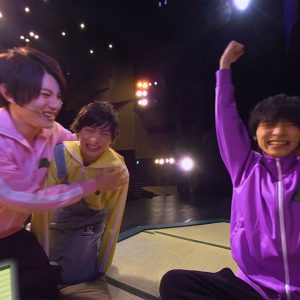 喜劇『おそ松さん』、6つ子360度トークのVR動画の配信がスタート　“神席”体験ができる舞台本編VRも イメージ画像