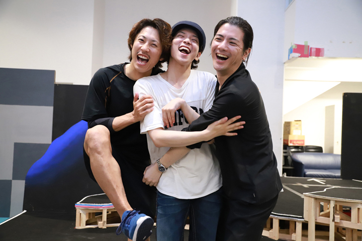 開幕直前！誰ガ為のアルケミスト 舞台版「聖石の追憶」稽古場レポート+キャストインタビュー イメージ画像