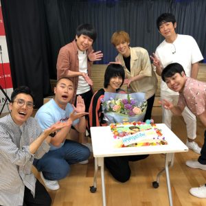 黒羽麻璃央出演のロケバラエティ『イケてるヤツならアソバナイト』最新回、ゲストは小野賢章とNON STYLE イメージ画像