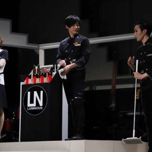 猪野広樹の”完璧な”百貨店マンに事件？　舞台「上にいきたくないデパート」開幕【ゲネレポ】 イメージ画像