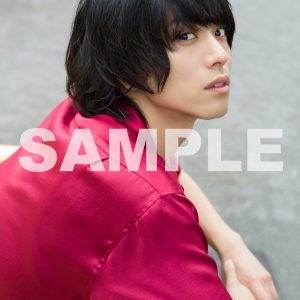 黒羽麻璃央がビーグルにメロメロ、「月刊TVガイド10月号」グラビア＆特典の生写真 イメージ画像