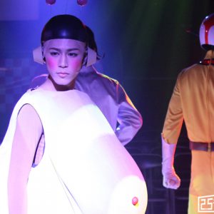 クレイジーすぎるLIVEミュージカル演劇『チャージマン研！』が開幕　細かいことは「気にするな！」 イメージ画像