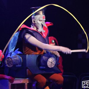 クレイジーすぎるLIVEミュージカル演劇『チャージマン研！』が開幕　細かいことは「気にするな！」 イメージ画像