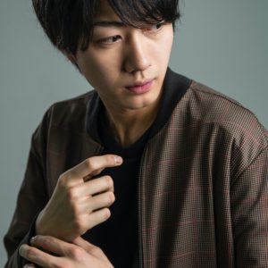 「自分のどういう視点が変わったのか知りたい」小坂涼太郎、デビューから20年の軌跡を振り返る イメージ画像