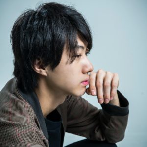 「自分のどういう視点が変わったのか知りたい」小坂涼太郎、デビューから20年の軌跡を振り返る イメージ画像
