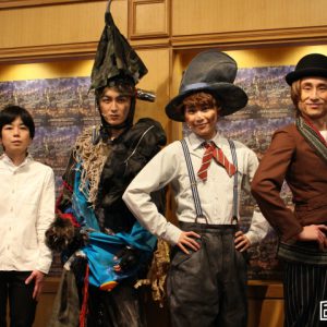 舞台『えんとつ町のプペル』東京公演開幕　絵本の世界を表現した、美しい演出とナンバーに注目 イメージ画像