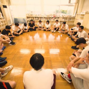 参加者たちによる投票で脱落者が決定…　「オレイス」第7話レポート イメージ画像