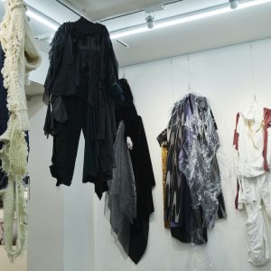 荒木健太朗×山田ジェームス武が華麗なる変身　『WORKS 02』展が開催へ イメージ画像