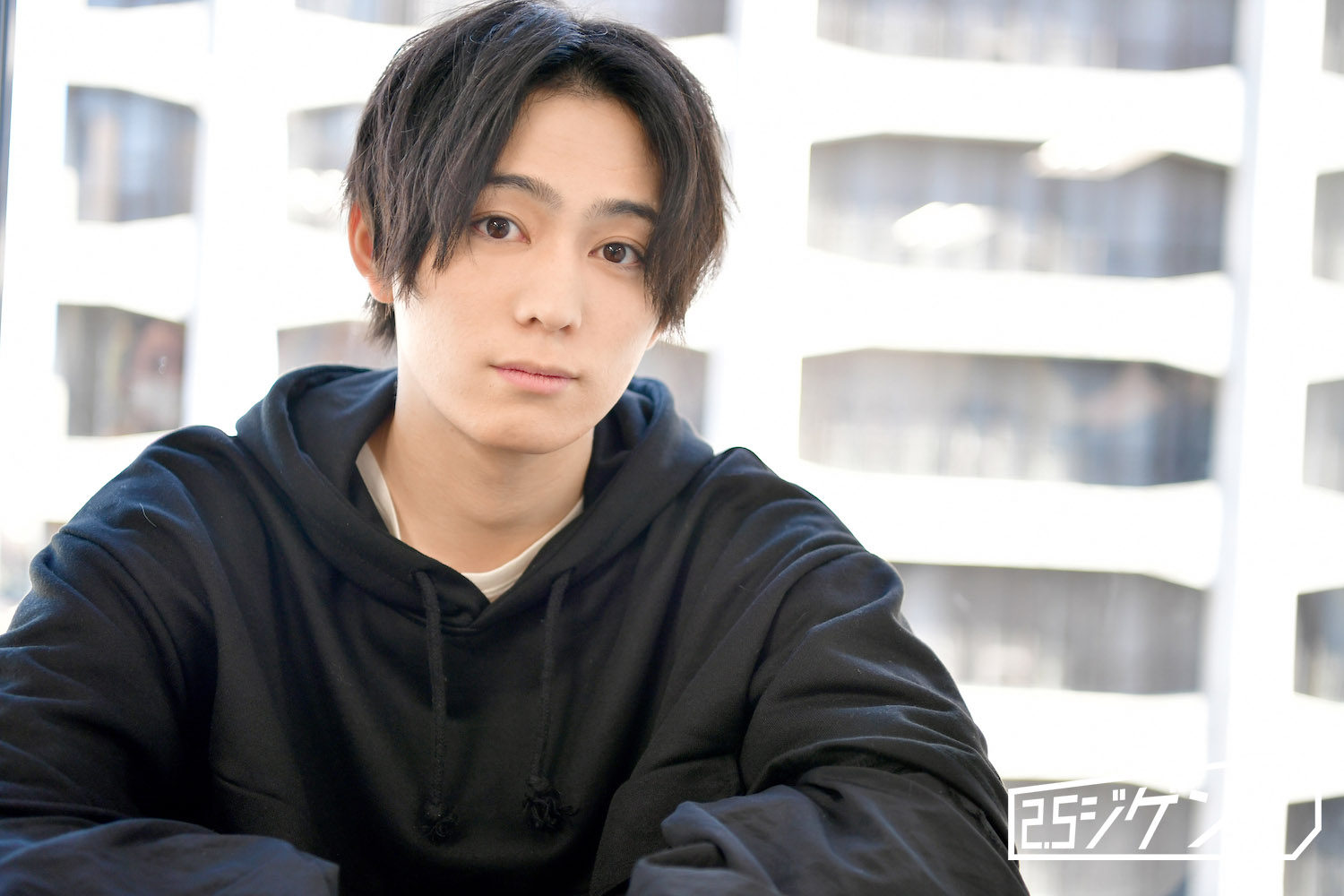 クイズって楽しい！　西井幸人×佐奈宏紀『ナナマル サンバツ』で初共演、第3弾は新たなステージへ イメージ画像