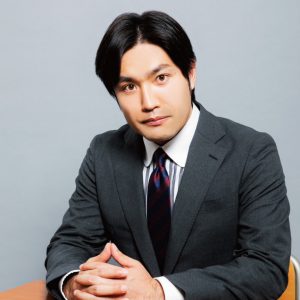 横田龍儀「笑顔を届けられるように」　PAT Companyによる『グッド・イブニング・スクール』開幕 イメージ画像
