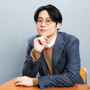 横田龍儀「笑顔を届けられるように」　PAT Companyによる『グッド・イブニング・スクール』開幕 イメージ画像