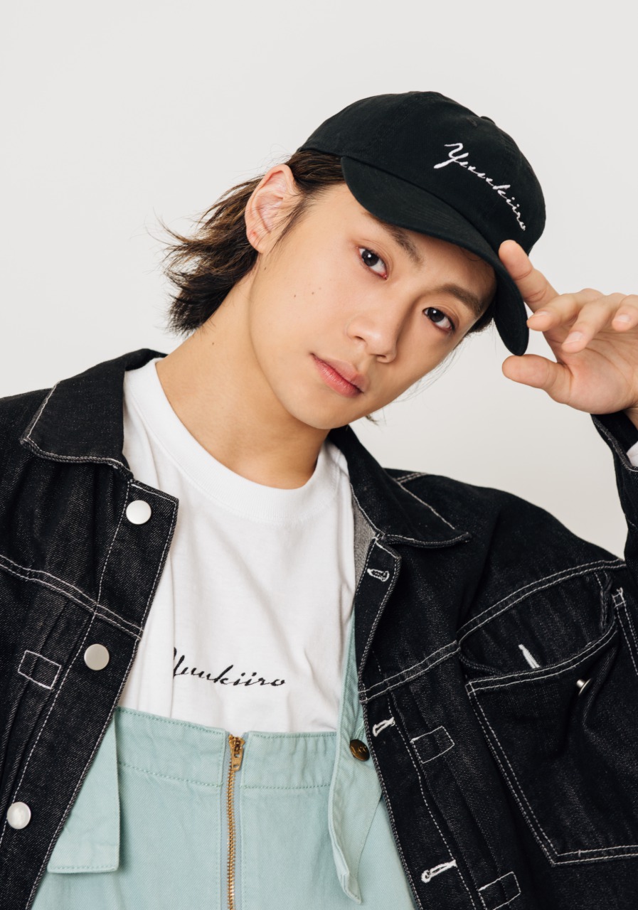 前川優希がヴィレヴァンとコラボ、自身が監修したアパレル“yuukiiro”発売 イメージ画像