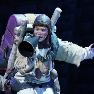 2021年の初笑い、豪華キャストによるミュージカル「モンティ・パイソンのSPAMALOT」本日開幕 イメージ画像