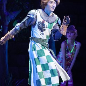 2021年の初笑い、豪華キャストによるミュージカル「モンティ・パイソンのSPAMALOT」本日開幕 イメージ画像