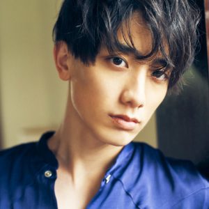 ナチュラルな表情から大人の色気まで…小西詠斗の1st写真集が本日発売 イメージ画像