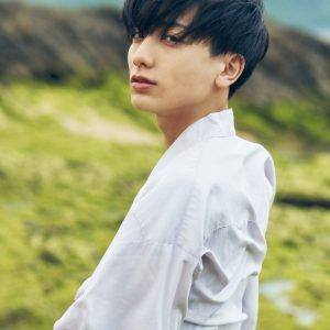 ナチュラルな表情から大人の色気まで…小西詠斗の1st写真集が本日発売 イメージ画像