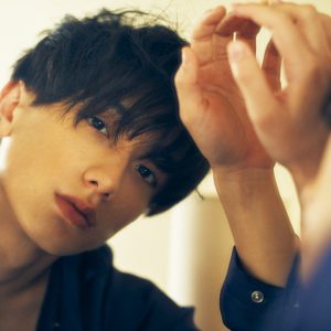 ナチュラルな表情から大人の色気まで…小西詠斗の1st写真集が本日発売 イメージ画像