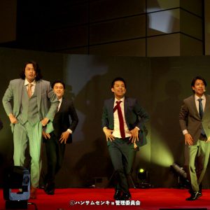 トーク、再現VTR、楽曲ライブ…ドラマ『ハンサムセンキョ』配信イベントレポ イメージ画像
