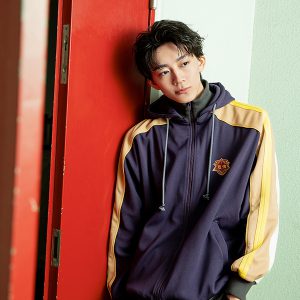 長妻怜央、役者としての今後と理想は？　舞台『タンブリング』で“不器用すぎて愛せる”キャラに イメージ画像
