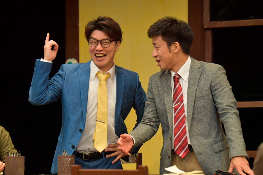 キムラ真「“演劇”が生きる為に必要なんだ」　ナイコン『12人の怒れる男』舞台写真＆コメントが到着 イメージ画像