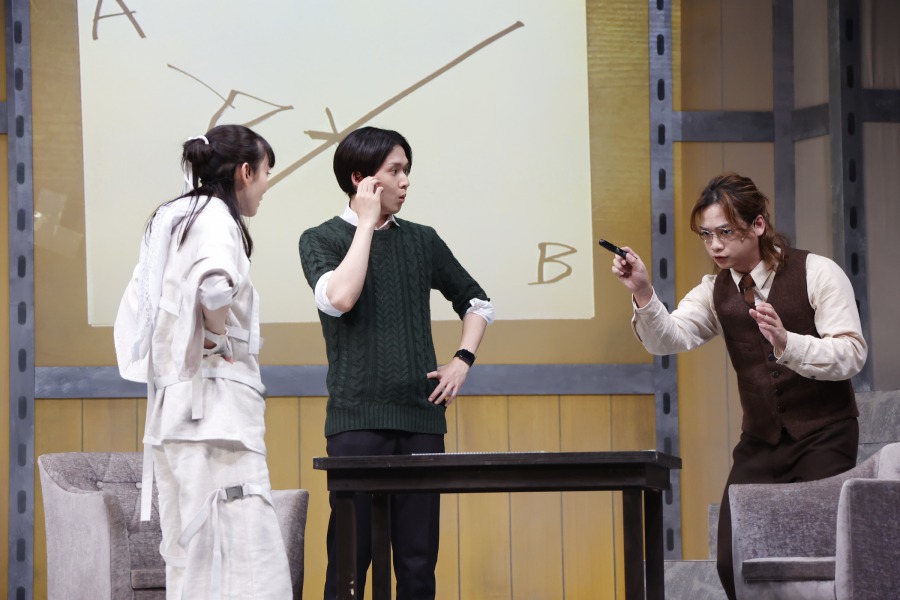 池田純矢、生駒里奈は「俳優としても、存在としても天才」　『-4D-imetor』が開幕 イメージ画像