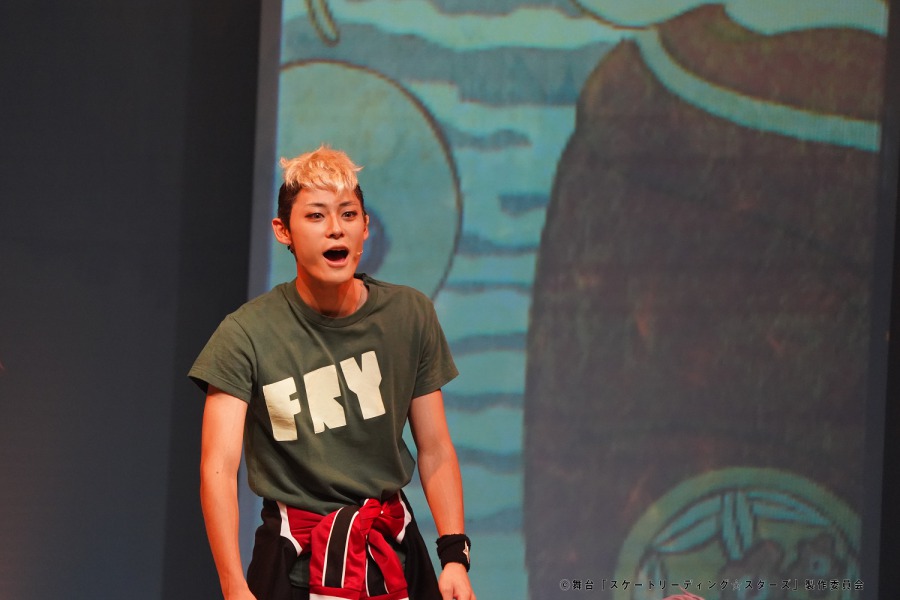 長江崚行主演「舞台スケスタ」キャストコメント＆ゲネプロ写真が到着　冒頭映像も公開 イメージ画像