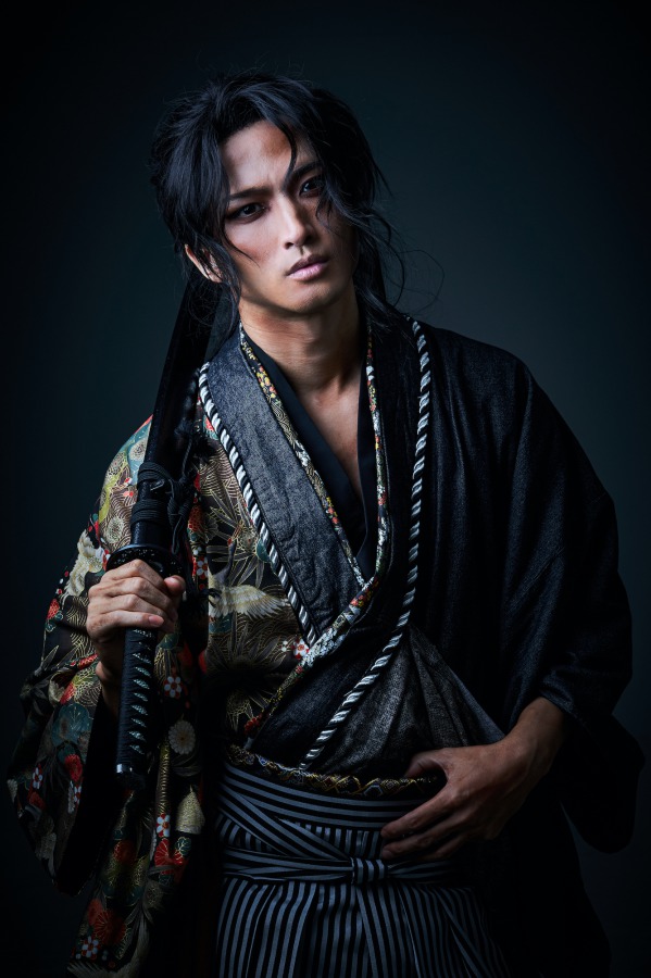 「水月鏡花-⻯馬夢双-」鷲尾修斗・毎熊宏介ら総勢13人のキャストビジュアル解禁 イメージ画像