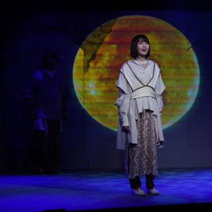 川尻恵太の生い立ちがモチーフ、大人になるまでの20年を描く「ゴールドマウンテン」が開幕 イメージ画像