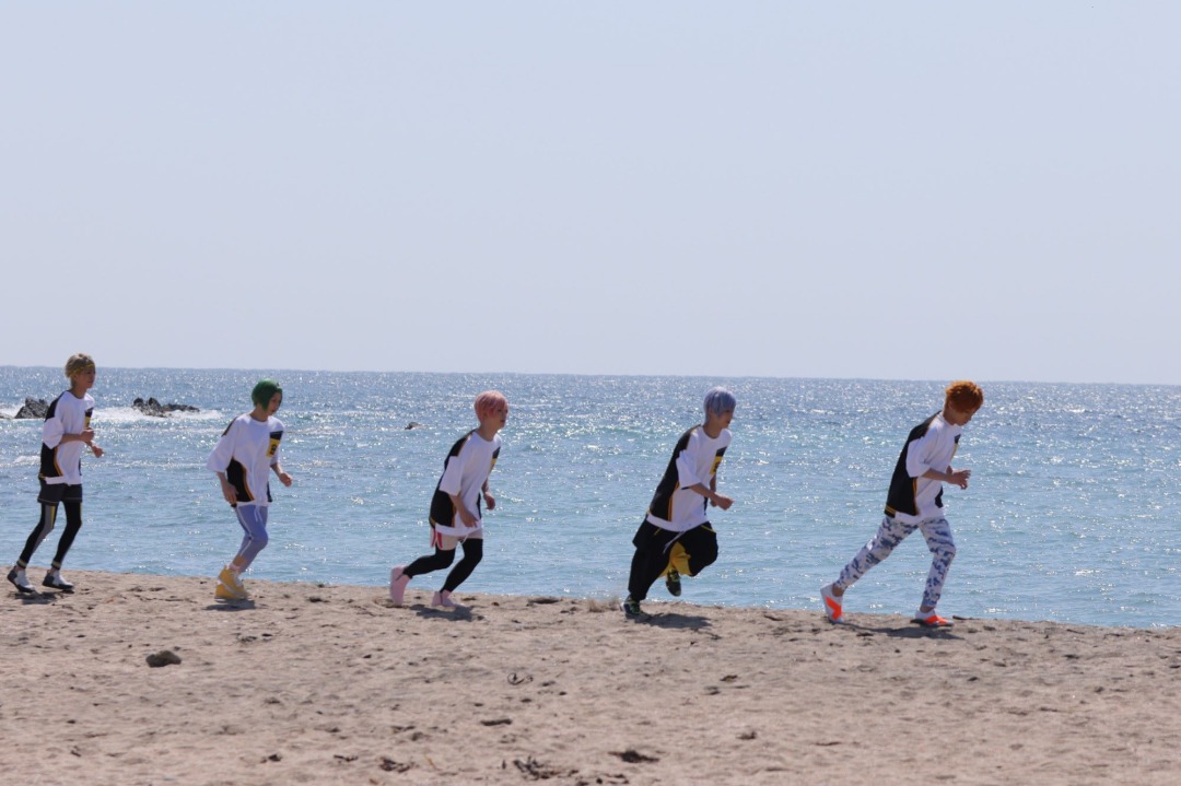 発声練習・殺陣稽古・浜辺でランニング…MANKAI MOVIE『A3!』場面写真が解禁 イメージ画像