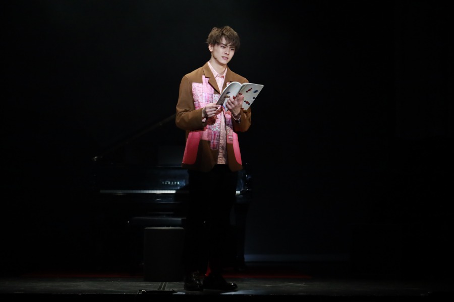 俳優×声優陣が日替わりで登場、朗読劇「いつもポケットにショパン」開幕　舞台写真が公開 イメージ画像