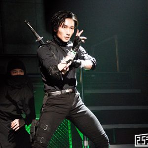 心揺さぶる、闇に潜む者たちの生き様　舞台「COLOR CROW -蒼霧之翼-」ゲネプロレポート イメージ画像