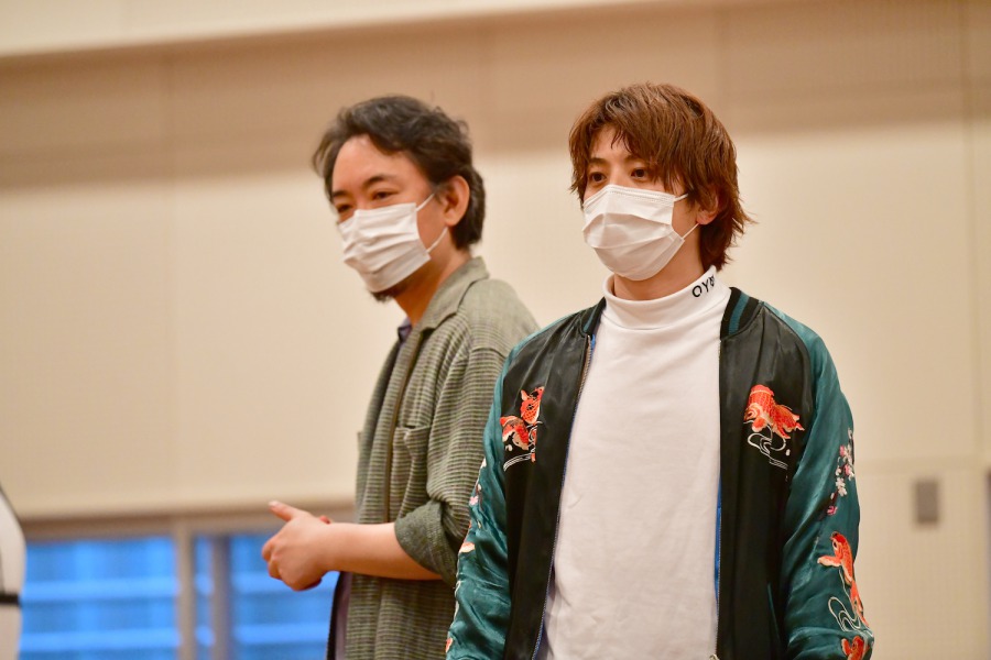 愉快に生きていこうーーいよいよ大詰め、舞台「無人島に生きる十六人」稽古場レポート イメージ画像