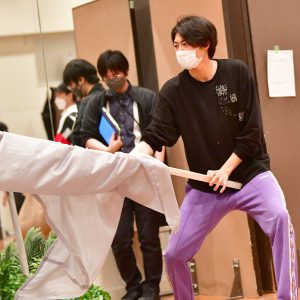 愉快に生きていこうーーいよいよ大詰め、舞台「無人島に生きる十六人」稽古場レポート イメージ画像