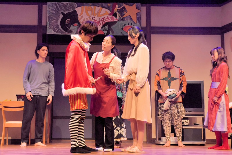 中村誠治郎「少しでも何かを感じていただけたら」　『キスより素敵な手を繋ごう』開幕 イメージ画像