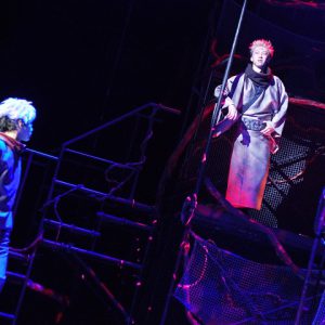 帳（とばり）が劇場を覆う　舞台「呪術廻戦」開幕【ゲネプロレポート】 イメージ画像