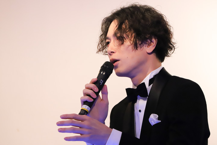 【OSIRU】瀬戸祐介、10年ぶりのバースデーイベントでタキシード姿に　「僕をもっと知ってもらいたい」 イメージ画像