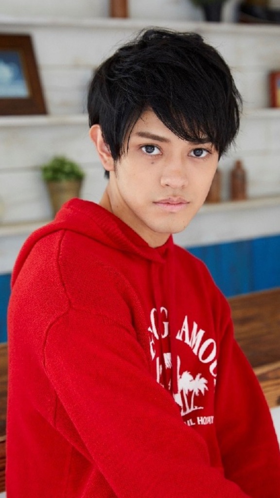 佐藤信⻑＆⽇永麗のW主演　悪魔と人間の恋模様が描かれるWBB「いえないアメイジングファミリー」上演へ イメージ画像