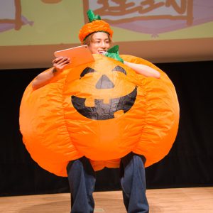 岩城直弥、自身のファンイベントで“パンプキンマン”に　「みなさんが照らしてくれるから、僕は輝けます」 イメージ画像