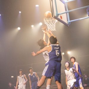 朝田淳弥「芝居もバスケも正真正銘のナマモノ」、高校バスケットボール部が描かれる『あの夏の飛行機雲』開幕へ イメージ画像