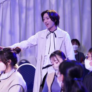 観客は一部始終の目撃者となる　ハイブリッド･イマーシブシアター「同窓会～優しくて残酷な彼を偲んで～」 イメージ画像