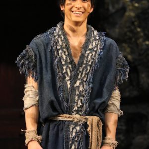 高野洸＆牧島輝が新たな歴史紡ぐ 舞台「キングダム」開幕【ゲネプロレポート】 イメージ画像