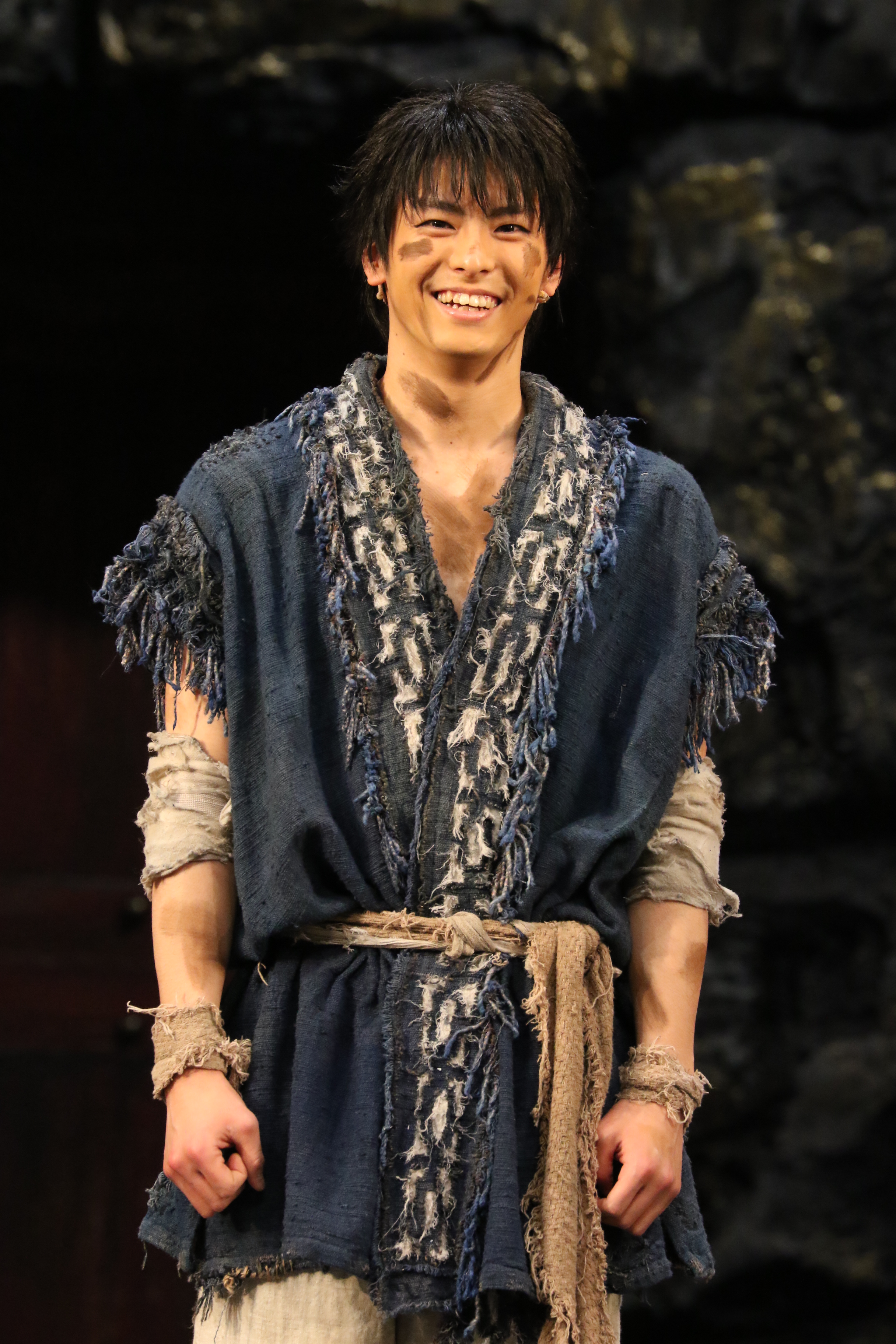 高野洸＆牧島輝が新たな歴史紡ぐ 舞台「キングダム」開幕【ゲネプロレポート】 イメージ画像