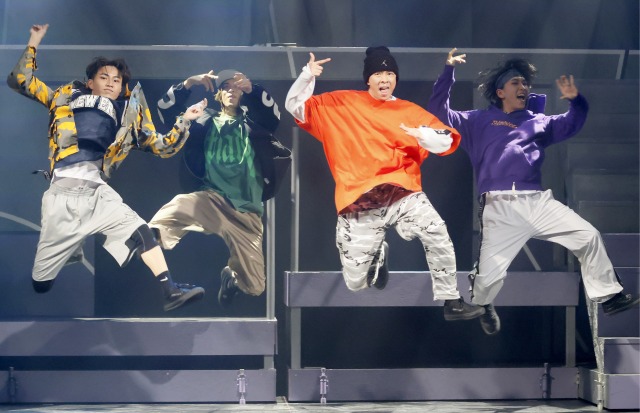 アグレッシブ ダンス ステージ 『DEAR BOYS』開幕　コメント＆舞台写真が到着 イメージ画像