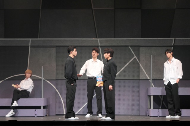 アグレッシブ ダンス ステージ 『DEAR BOYS』開幕　コメント＆舞台写真が到着 イメージ画像