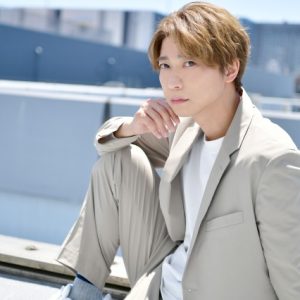 山本一慶×鈴木裕樹×吉高志音「舞台化したらこうだよね！」と楽しんでもらえる作品に 『吸血鬼すぐ死ぬ』舞台化へ イメージ画像