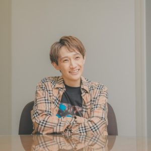 【2.5次元の舞台裏】感情の本質を言葉に変えて生み出す　演出家・元吉庸泰「アーティストでありお客さんの代表でありたい」 イメージ画像